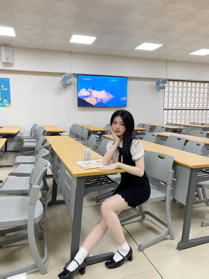 与凤行 封面